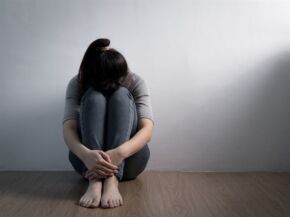 Jaké jsou příznaky poporodní deprese