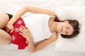 Kopr pomáhá zmírnit menstruační křeče