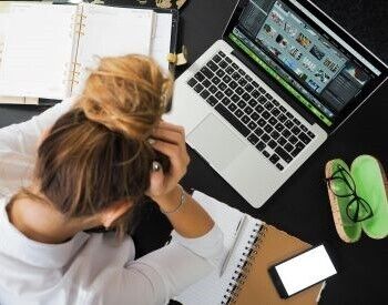 Digitálna únava očí: ako ju spoznať a čo na ňu najlepšie pomáha