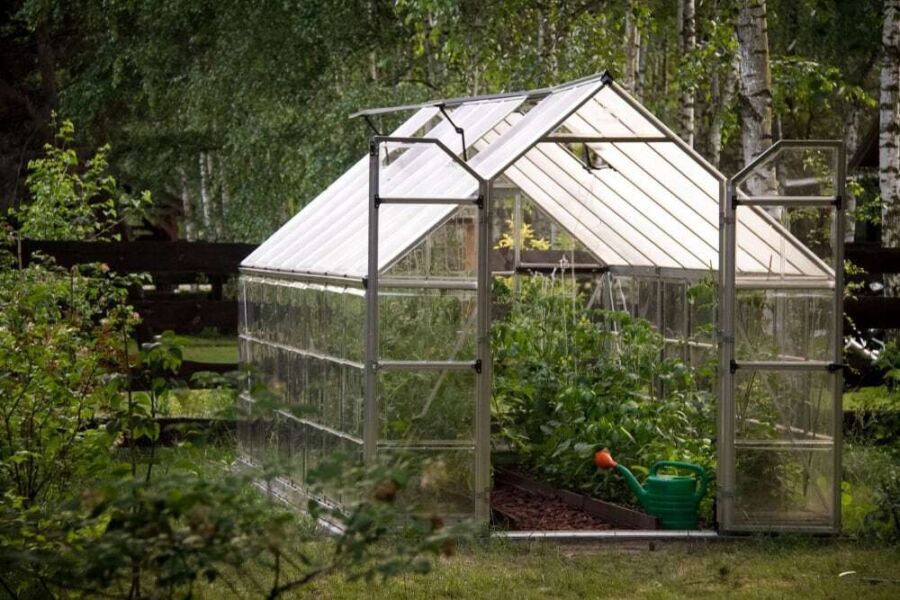 Polykarbonátový záhradný skleník, foto gardenway.sk