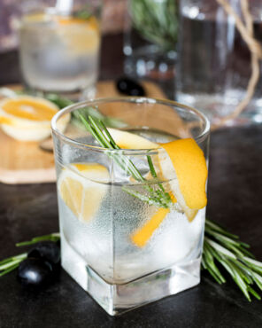 Nealkoholický gin je alternativou toho alkoholického.