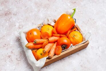 Karotenoidy sa delia do dvoch hlavných skupín - karotény