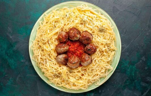 Tekvicové špagety s mäsovými guľkami recept
