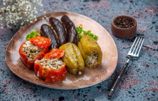Plnená paprika quinoou a čiernou fazuľou recept