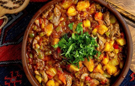 Batátovo-quinoový guľáš recept